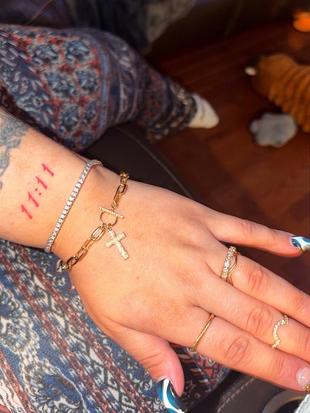 Shy Creation Diamond Cross Toggle Bracelet